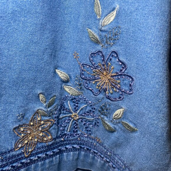Denim Floral Embroidered Beaded Button Shirt Cottagecore Grandmacore GoldenGirls - Picture 9 of 9